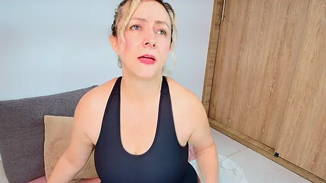 ladychanel 1 online show from 11, 2, 2026