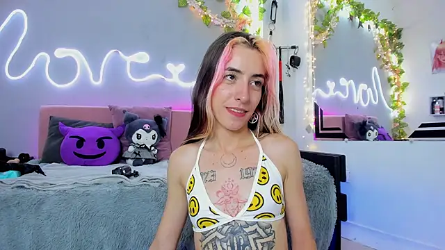 Snapshot of YouliteSllut2 chatting on 14, 2, 2025 YouliteSllut2 online show from 14, 2, 2025