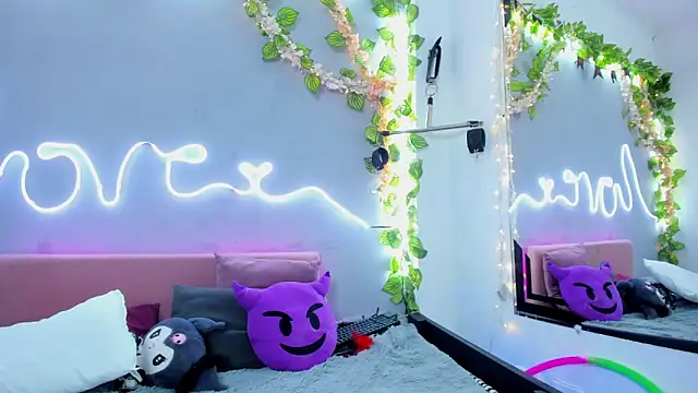 Snapshot of YouliteSllut2 chatting on 11, 3, 2025 YouliteSllut2 online show from 11, 3, 2025