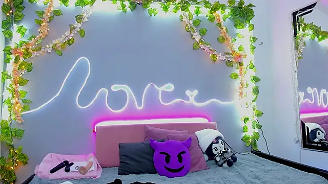 Snapshot of YouliteSllut2 chatting on 28, 12, 2024 YouliteSllut2 online show from 28, 12, 2024