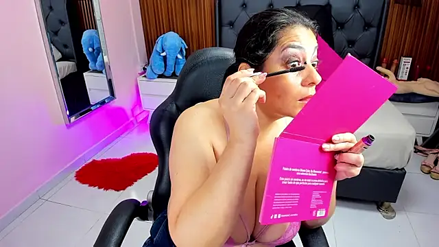 Snapshot of MEYLAGIA chatting on 20, 6, 2026 MEYLAGIA online show from 20, 6, 2026