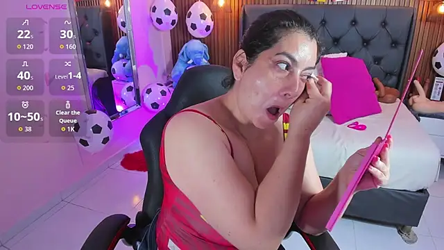 Snapshot of MEYLAGIA chatting on 12, 6, 2026 MEYLAGIA online show from 12, 6, 2026