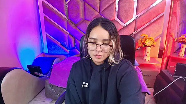 Olivia Fox69 online show from 16, 12, 2025