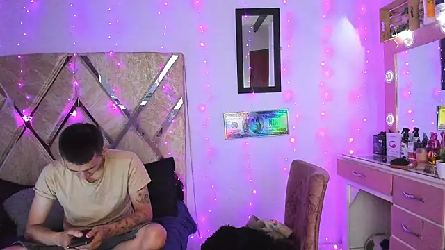 parejacaliente20154 online show from 30, 11, 2025