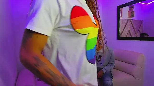 parejacaliente20154 online show from 26, 4, 2026