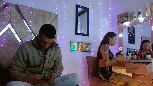 parejacaliente20154 online show from 22, 11, 2025