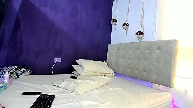 Leamonroe   online show from 27, 2, 2026