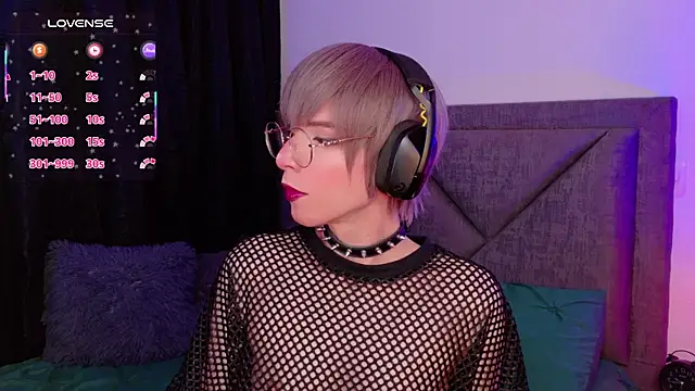 Snapshot of Sammy_Russell chatting on 10, 9, 2025 Sammy Russell online show from 10, 9, 2025