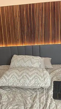 EmiilyAdams  online show from 18, 4, 2026