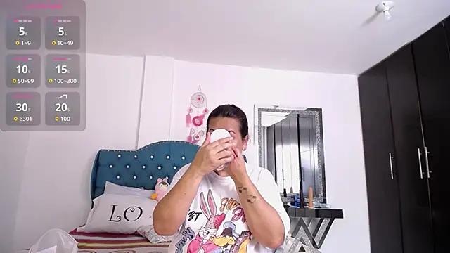 sofiamature01 online show from 25, 3, 2026