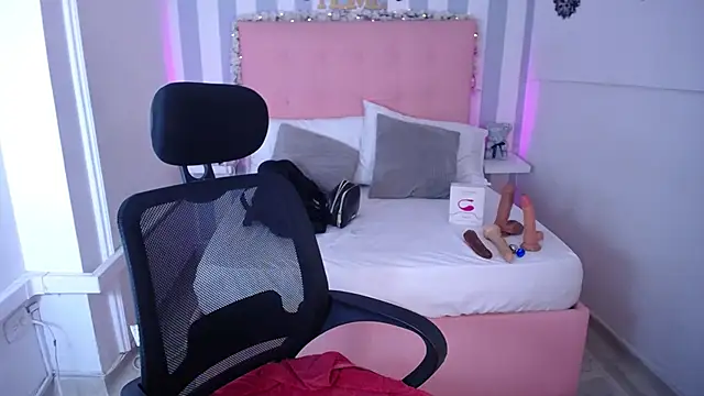 Lunna boobs online show from 20, 12, 2025