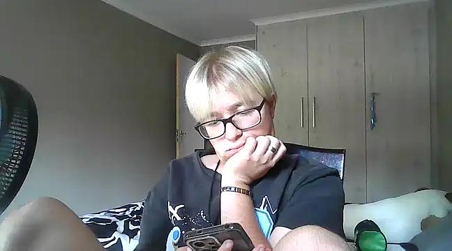 bisexualboy05 online show from 10, 2, 2025