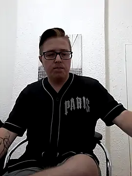 bisexualboy05 online show from 1, 11, 2025