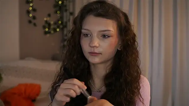 CindyGarrison online show from 16, 11, 2025