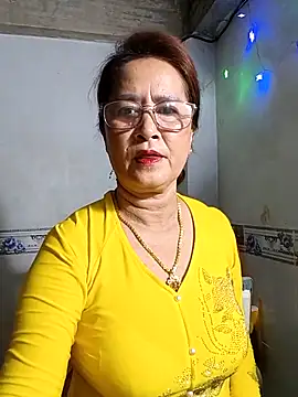 Snapshot of phnz chatting on 28, 4, 2026 phnz online show from 28, 4, 2026