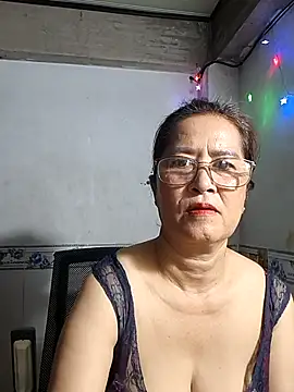 Snapshot of phnz chatting on 6, 5, 2026 phnz online show from 6, 5, 2026