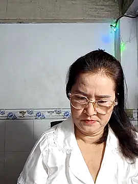 Snapshot of phnz chatting on 4, 11, 2025 phnz online show from 4, 11, 2025