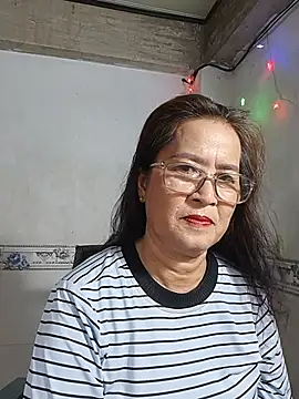 Snapshot of phnz chatting on 18, 5, 2026 phnz online show from 18, 5, 2026