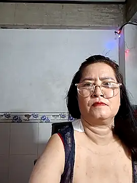 Snapshot of phnz chatting on 18, 11, 2025 phnz online show from 18, 11, 2025