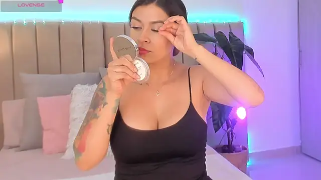 Victoria romanox online show from 7, 11, 2025