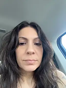 Snapshot of BeautifulMesss chatting on 4, 7, 2026 BeautifulMesss online show from 4, 7, 2026