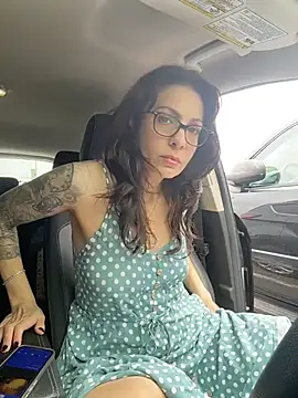 BeautifulMesss online show from 18, 4, 2026