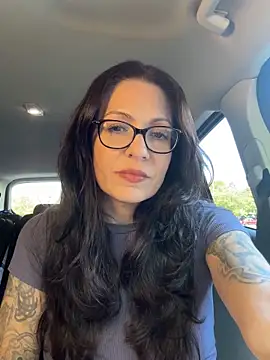 BeautifulMesss online show from 7, 10, 2025