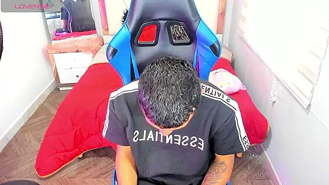 Snapshot of Backsex_boy chatting on 19, 11, 2025 Backsex boy online show from 19, 11, 2025