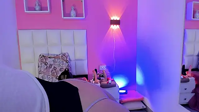 Alanna hot3 online show from 10, 10, 2025