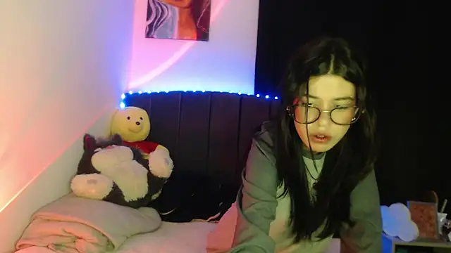 Snapshot of ily_bea chatting on 1, 4, 2026 ily bea online show from 1, 4, 2026
