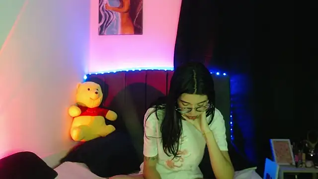 Snapshot of ily_bea chatting on 21, 3, 2026 ily bea online show from 21, 3, 2026