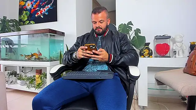 Johnnygrayson1 online show from 11, 10, 2025