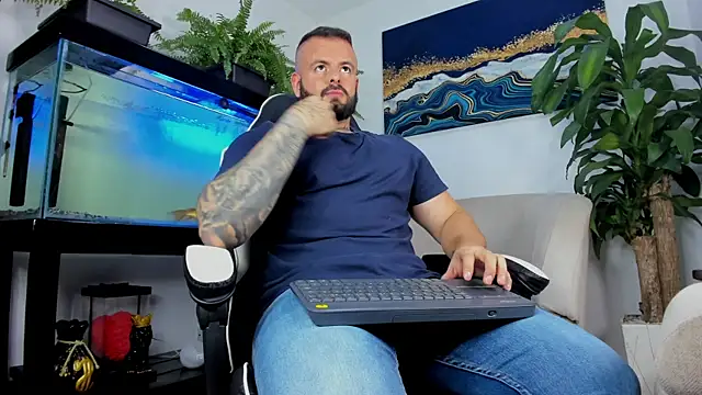 Snapshot of Johnnygrayson1 chatting on 24, 7, 2026 Johnnygrayson1 online show from 24, 7, 2026