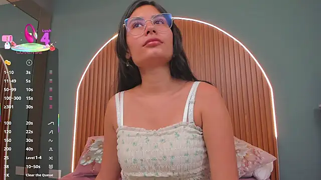 NayeCloud online show from 18, 12, 2025