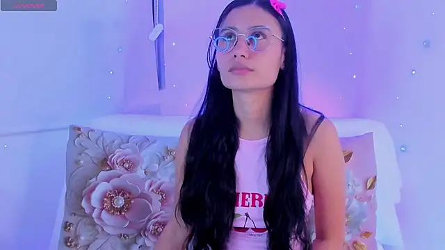 NayeCloud online show from 28, 2, 2026