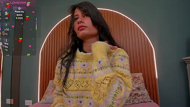 NayeCloud online show from 28, 11, 2025