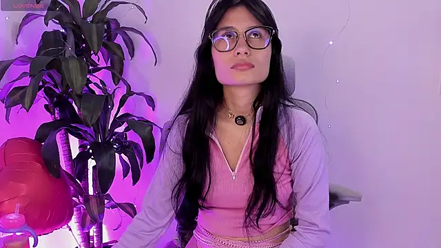 NayeCloud online show from 28, 4, 2026