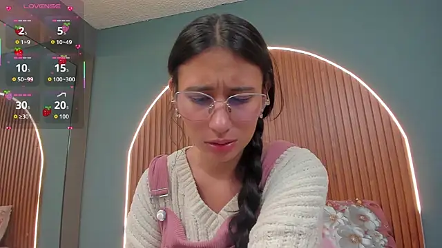 NayeCloud online show from 30, 11, 2025