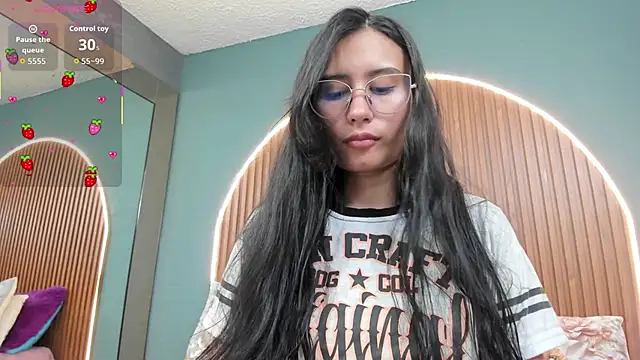 NayeCloud online show from 19, 10, 2025