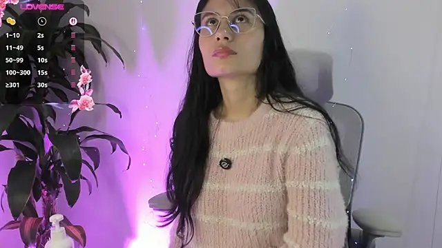 NayeCloud online show from 4, 4, 2026