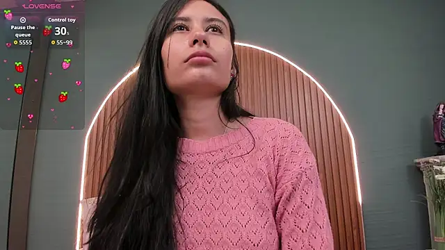 NayeCloud online show from 8, 11, 2025