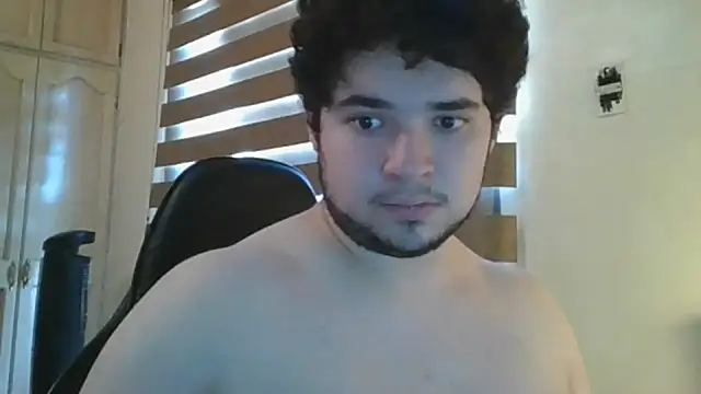 Snapshot of Himbo_fox chatting on 8, 7, 2026 Himbo fox online show from 8, 7, 2026