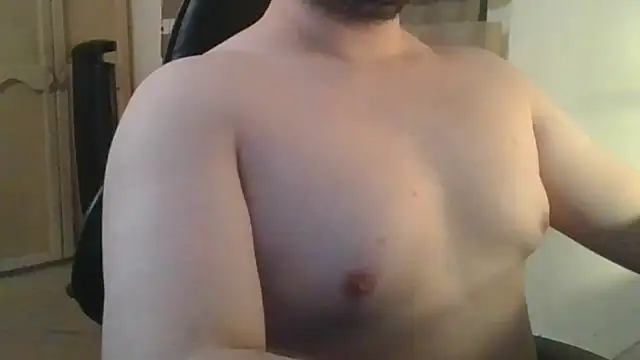 Snapshot of Himbo_fox chatting on 8, 7, 2026 Himbo fox online show from 8, 7, 2026