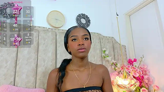 ShanelWest online show from 9, 10, 2025