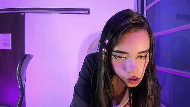 Jasmin Skinny online show from 19, 10, 2025