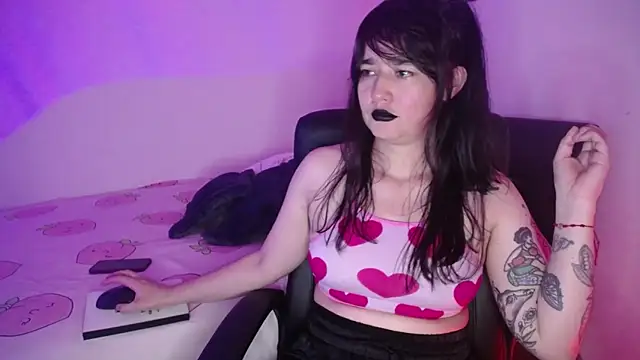 NewAgatha Bolton online show from 18, 4, 2026