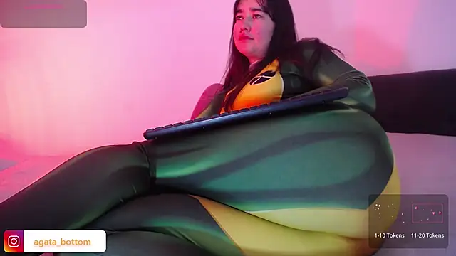 NewAgatha Bolton online show from 1, 11, 2025