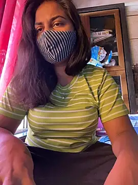 HaaniKaur online show from 3, 12, 2025