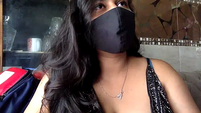HaaniKaur online show from 11, 5, 2026