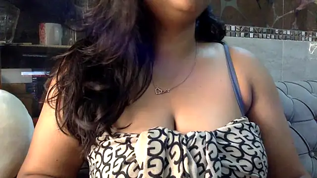 HaaniKaur online show from 8, 5, 2026
